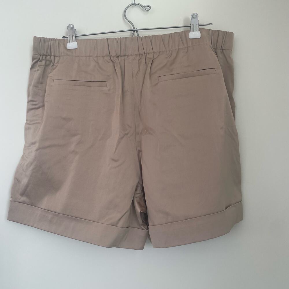 NWT Lafayette 148 New York Sz L pleated city shorts in sandstone retail $298 - Picture 2 of 14